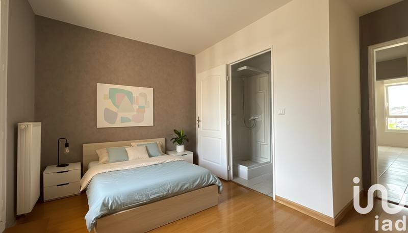 Appartement - 96 m² - 5 pièces