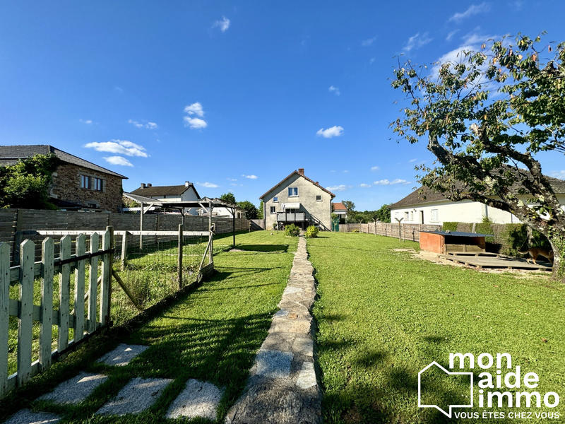 Maison - 140 m² - 5 pièces