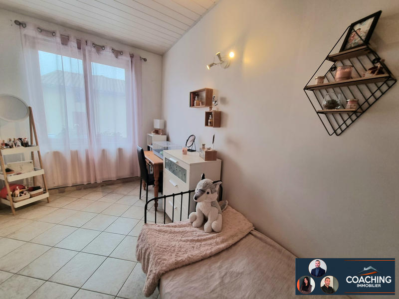 Maison - 187 m² - 9 pièces