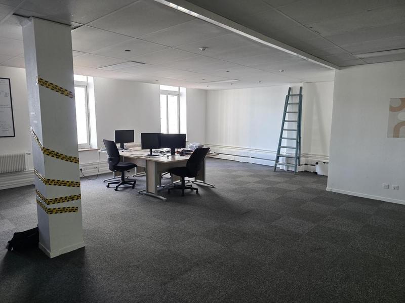 Bureau - 243 m²
