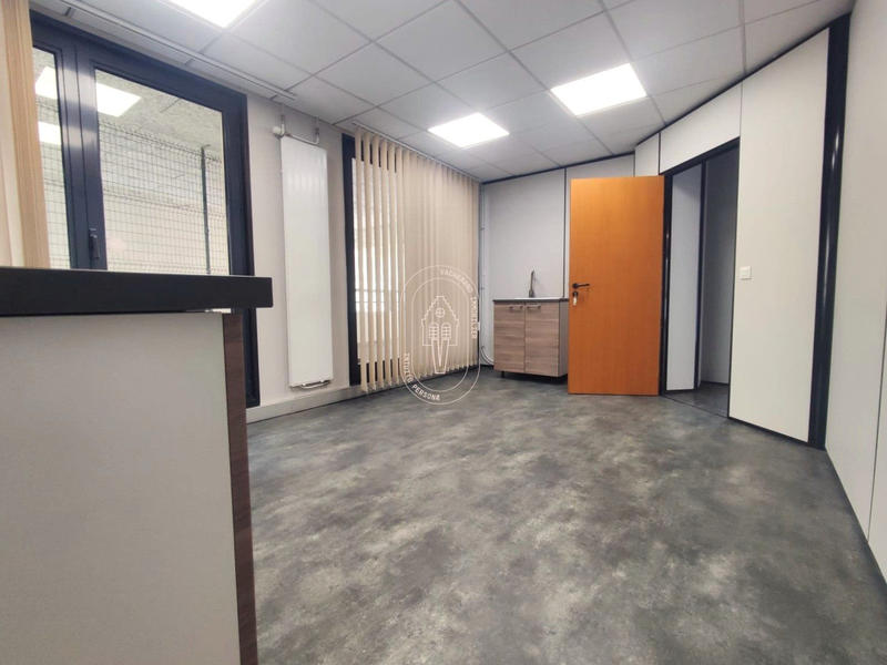 Bureau - 232 m²