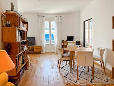 Appartement - 81 m² - 3 pièces