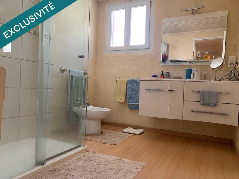 Maison - 280 m² - 14 pièces