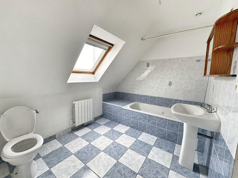 Maison - 92 m² - 6 pièces