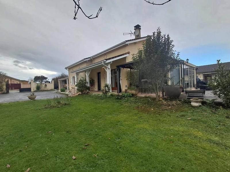 Maison - 158 m² - 6 pièces