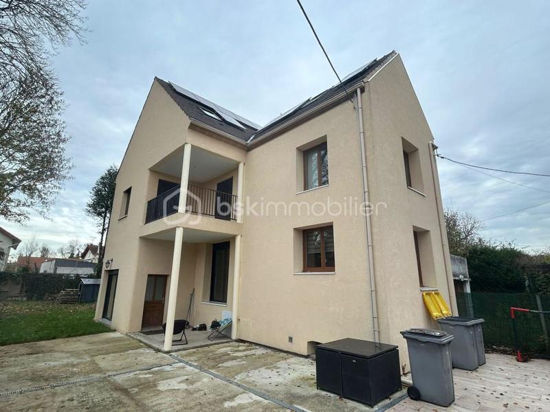 Propriété - 165 m² - 6 pièces