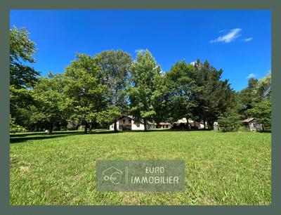 Maison - 280 m² - 6 pièces