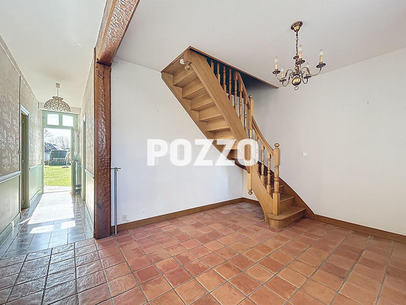 Maison - 189 m² - 9 pièces