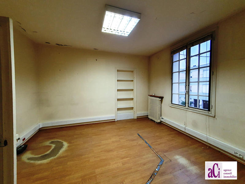 Maison - 197 m² - 10 pièces