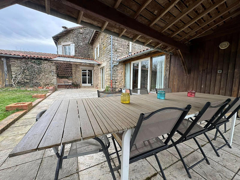 Maison - 306 m² - 8 pièces
