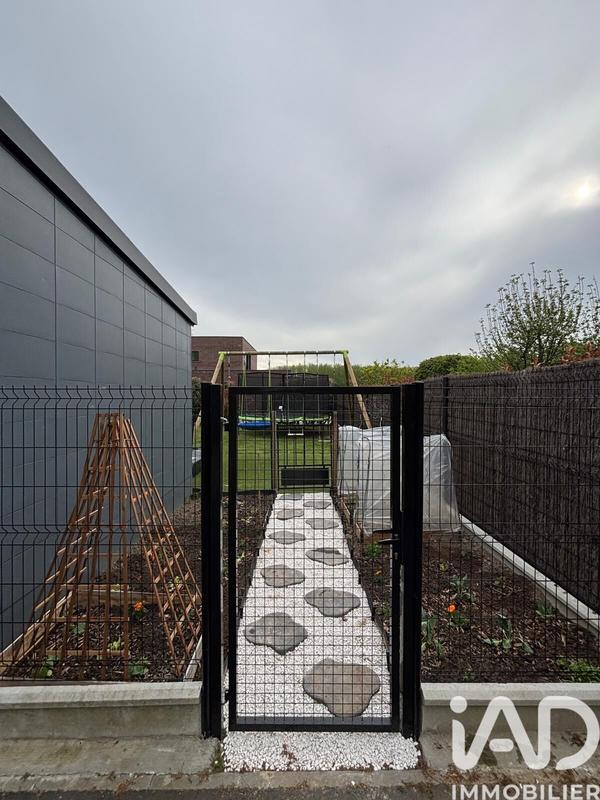 Maison - 180 m² - 9 pièces