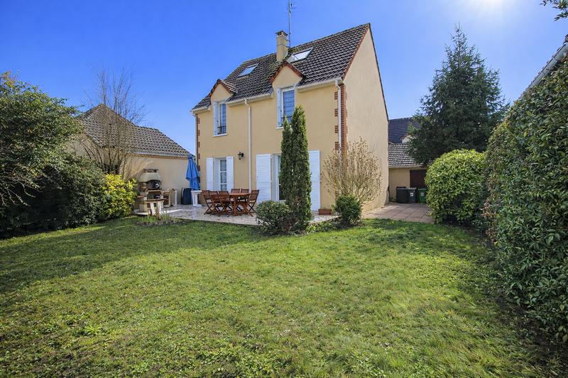 Maison - 96 m² - 5 pièces