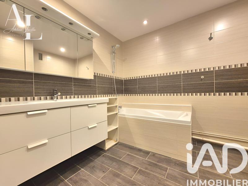 Appartement - 95 m² - 5 pièces