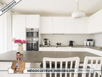 Appartement - 82 m² - 4 pièces