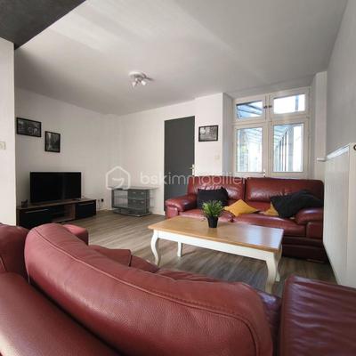 Maison - 192 m² - 10 pièces