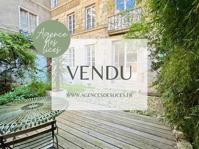 Appartement - 177 m² - 7 pièces