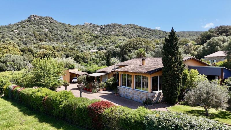 Villa - 203 m² - 4 pièces