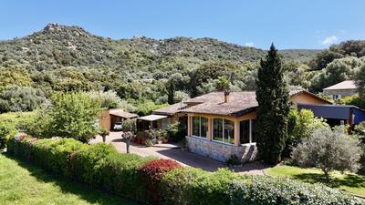 Villa - 203 m² - 4 pièces