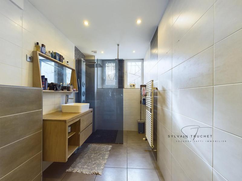 Appartement - 89 m² - 4 pièces