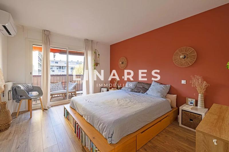 Appartement - 93 m² - 4 pièces
