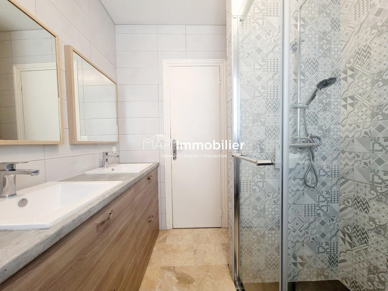 Maison ancienne - 179 m² - 7 pièces