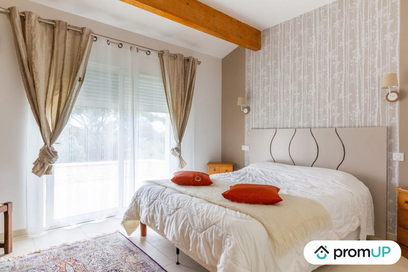 Maison - 284 m² - 14 pièces