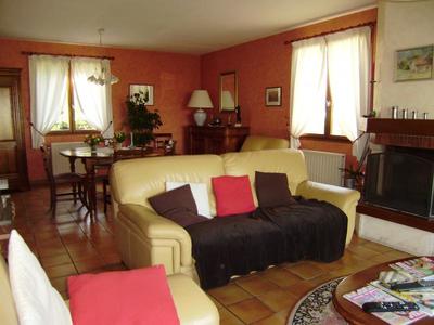 Maison - 143 m² - 8 pièces