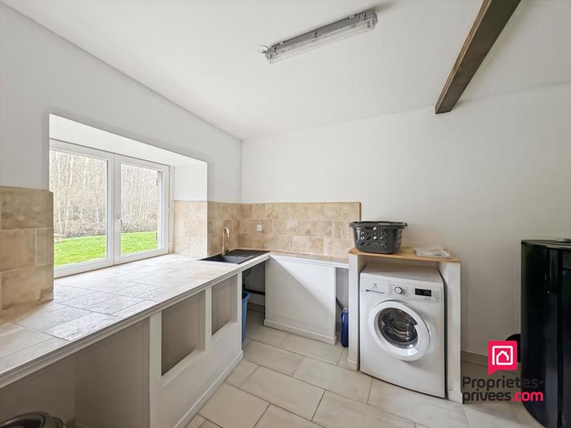 Maison - 260 m² - 6 pièces