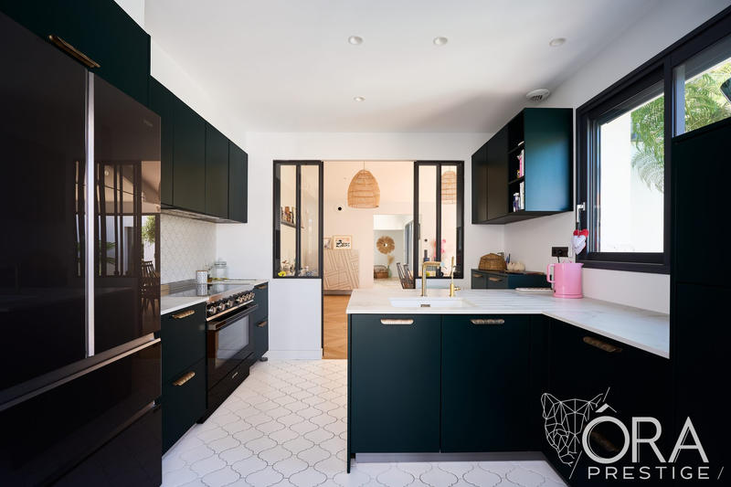 Maison contemporaine - 206 m² - 7 pièces