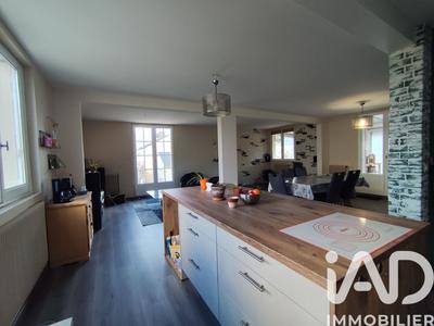 Maison - 117 m² - 6 pièces