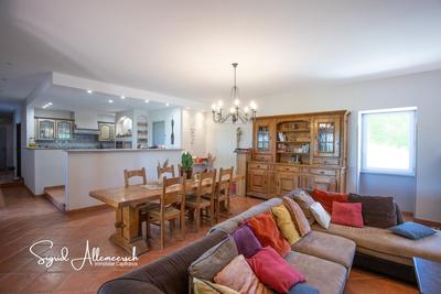 Maison - 345 m² - 10 pièces