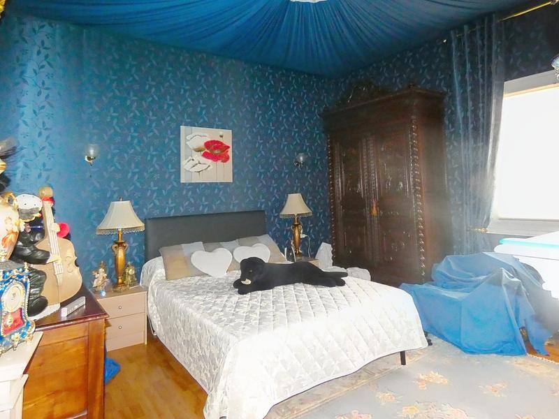 Maison - 320 m² - 8 pièces