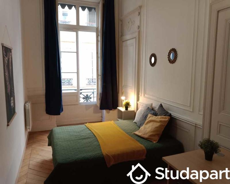 Chambre - 110 m² - 1 pièce