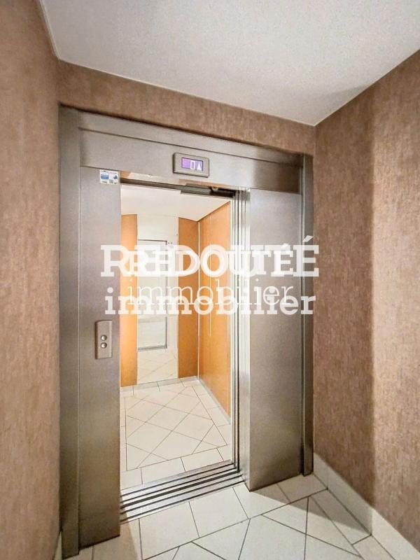 Appartement - 96 m² - 5 pièces