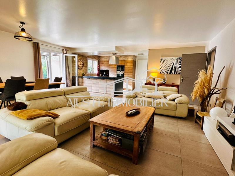 Local d'activité / Entrepôt - 300 m² - 7 pièces