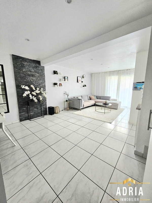 Maison traditionnelle - 100 m² - 4 pièces