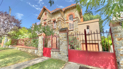 Maison - 229 m² - 10 pièces