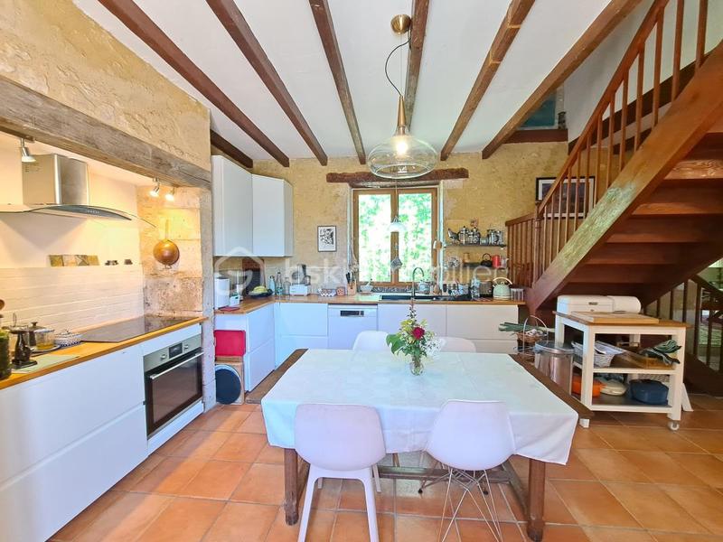 Demeure - 283 m² - 10 pièces