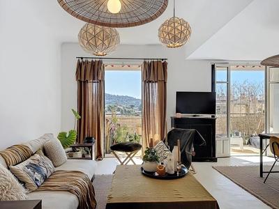 Appartement - 60 m² - 2 pièces