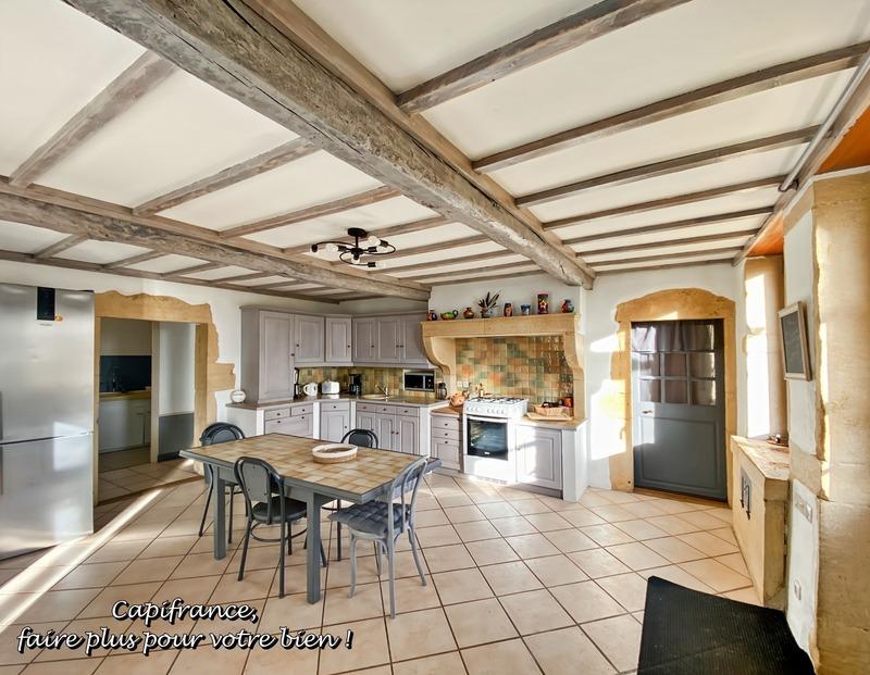 Maison - 244 m² - 10 pièces