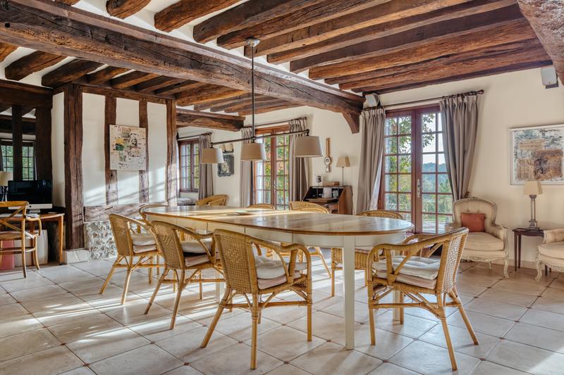 Maison - 268 m² - 8 pièces