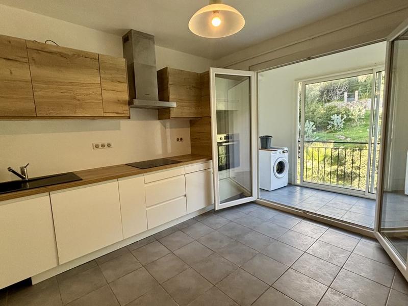 Appartement - 80 m² - 3 pièces