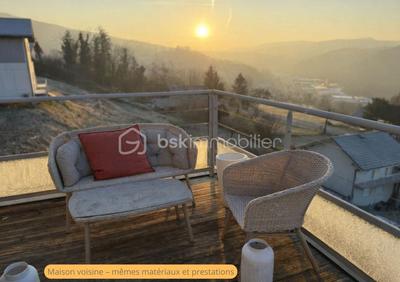 Maison - 91 m² - 4 pièces