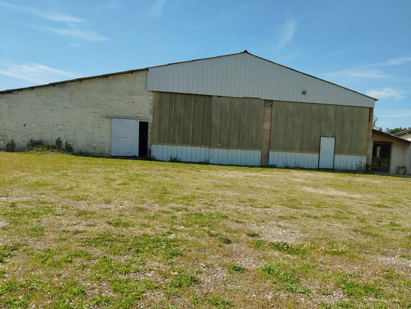 Propriété - 160 m² - 8 pièces