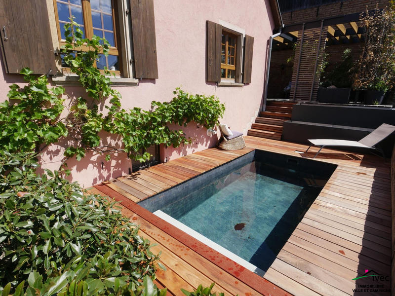 Maison - 122 m² - 6 pièces