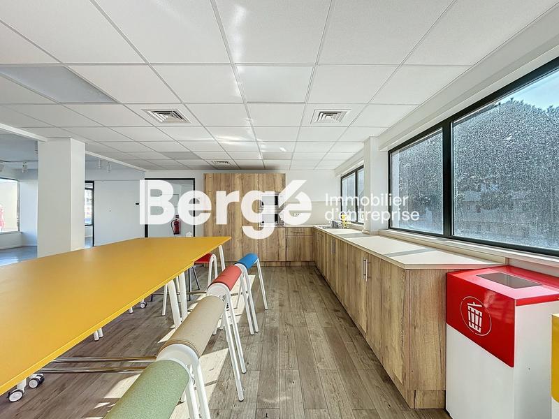 Bureau - 530 m²