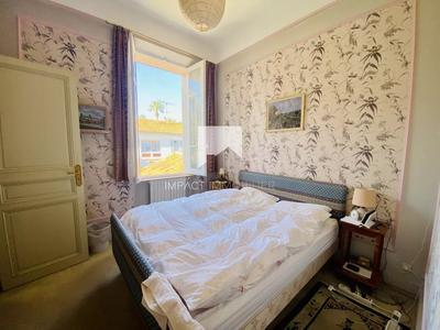 Maison - 200 m² - 6 pièces