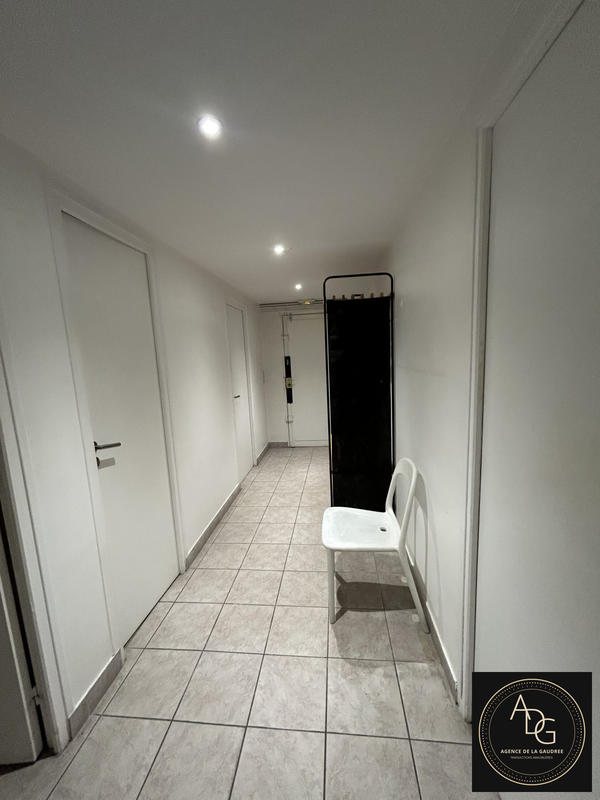 Local d'activités - 90 m²