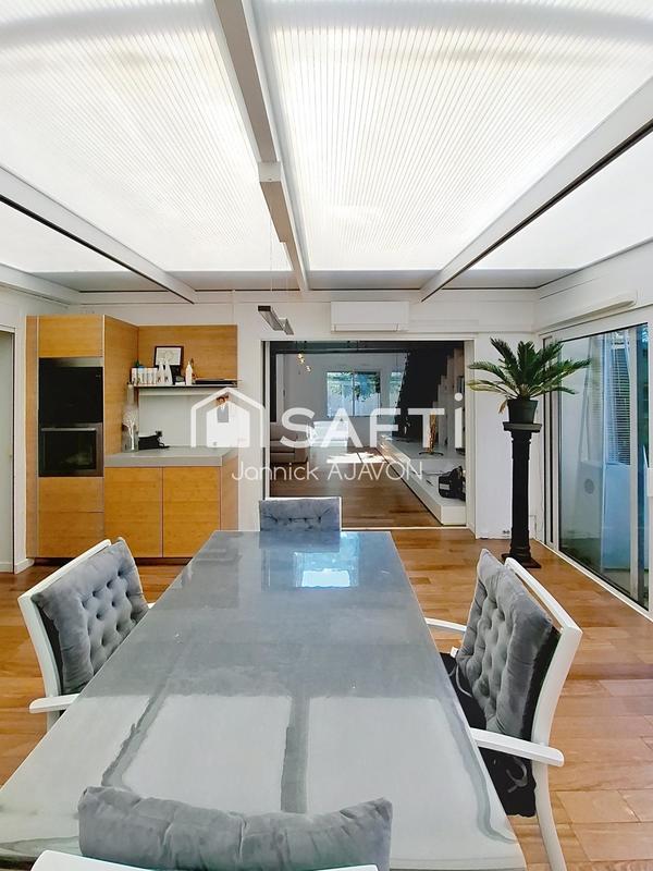 Maison - 160 m² - 6 pièces