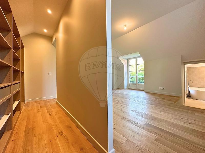 Maison - 192 m² - 7 pièces